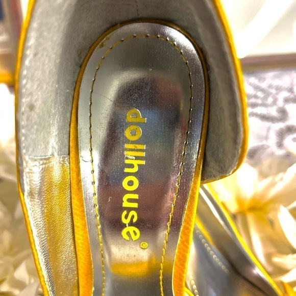 DOLLHOUSE YELLOW POINTED TOE STILETTOS HEELS WITH BOW - Picture 5 of 11